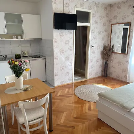 Apartments Olga 1 Makarska Exterior photo