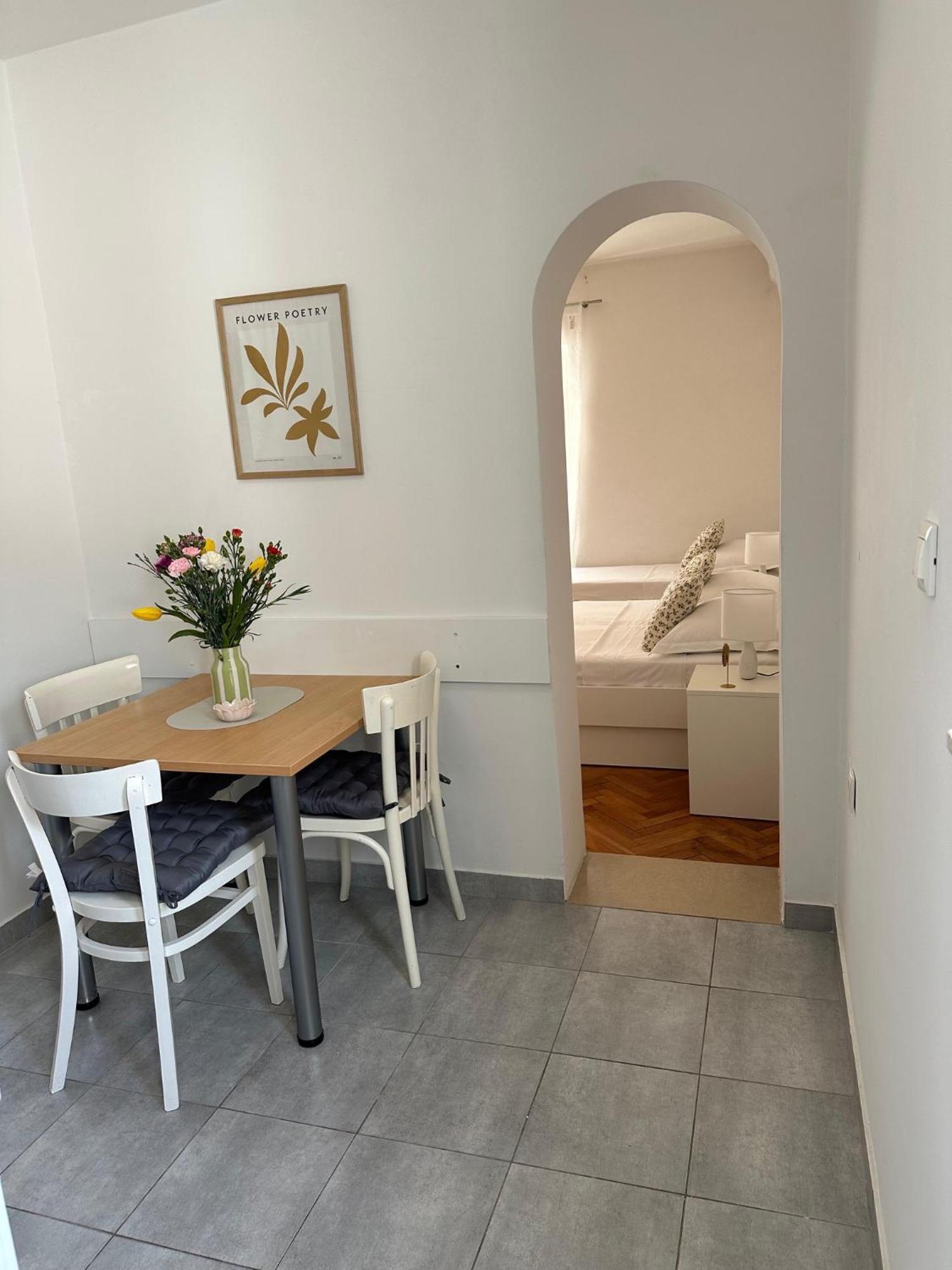 Apartament Olga 1 *